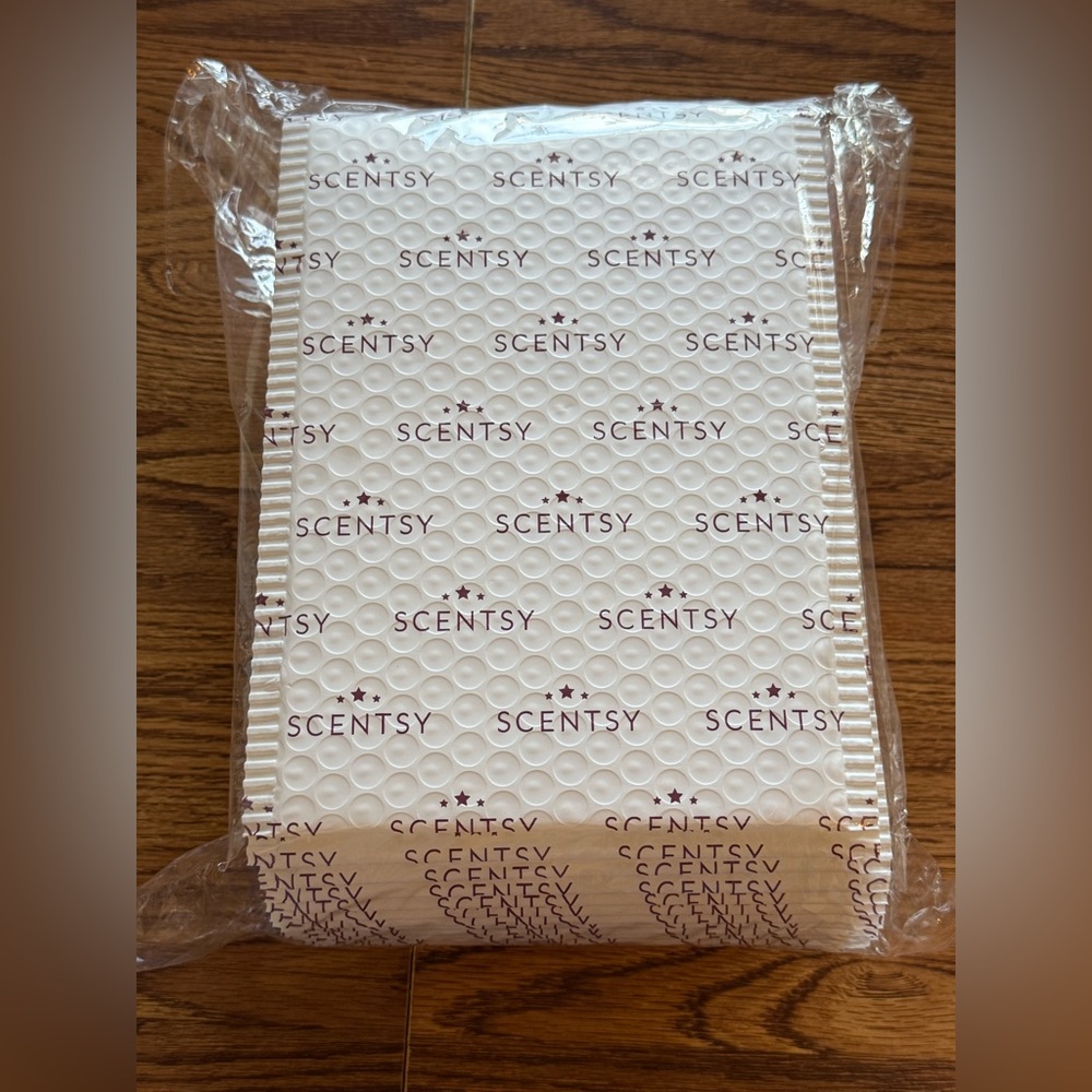 Scentsy White Bubble Wrap Packaging